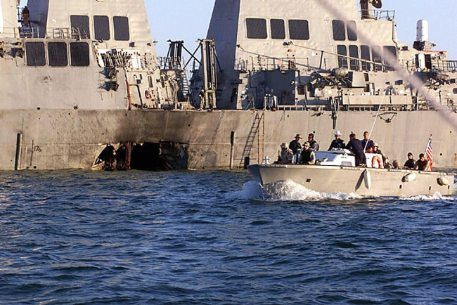 USS Cole saldırısında 17 ABD'li denizci hayatını kaybetmişti.